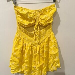 Skylar&Madison Yellow Strapless romper with cutout L